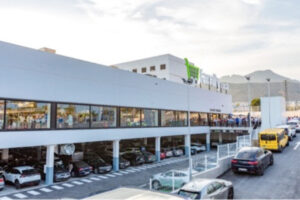 Imagen de archivo de un Family Cash.