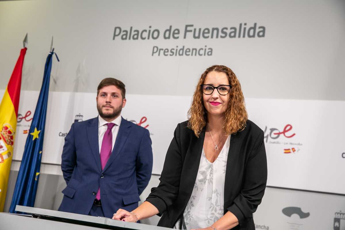 La consejera de Igualdad, Sara Simón, y el consejero de Fomento, Nacho Hernando.
