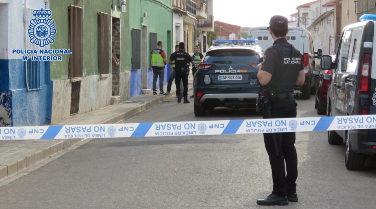 La Policía Nacional liberó a las tres mujeres en una vivienda de Manzanares.