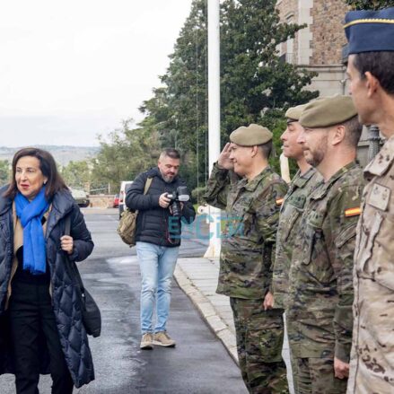 La ministra de Defensa, Margarita Robles, en la Academia de Infantería de Toledo.