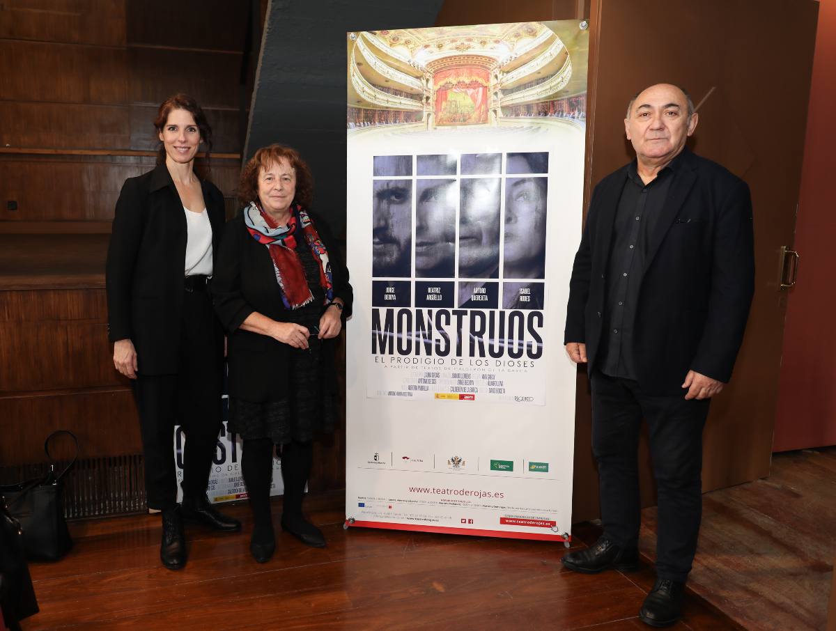 Presentación de la obra de teatro "Monstruos. El prodigio de los dioses", en el Teatro de Rojas de Toledo.