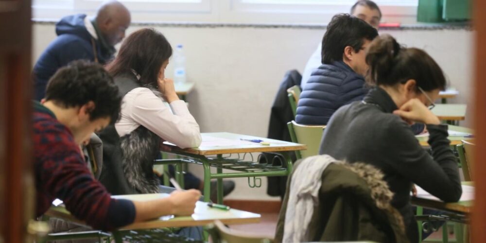 Oposiciones convocadas este fin de semana en CLM. secretarios tesoreros ayuntamientos