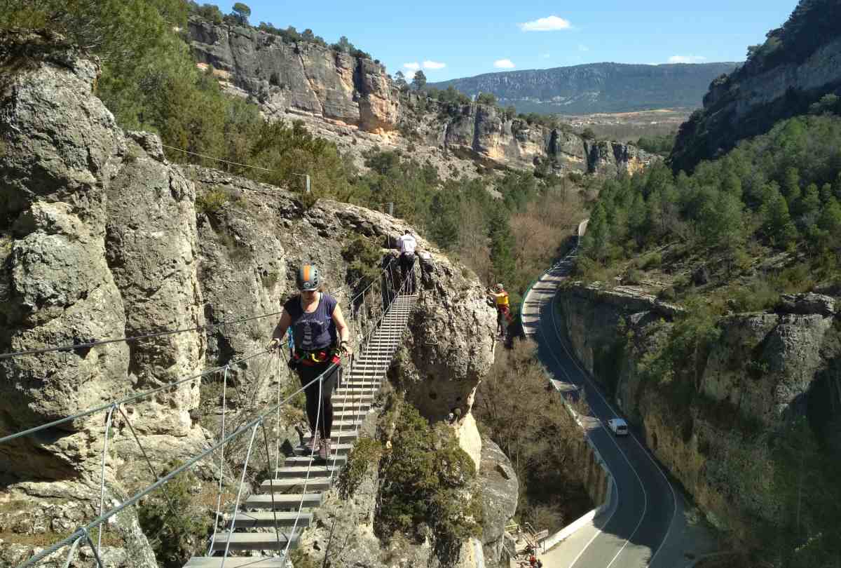 Vía Ferrata de Priego (Cuenca). Foto de Roberto Arroba, Federación de Deportes de Montaña de CLM.