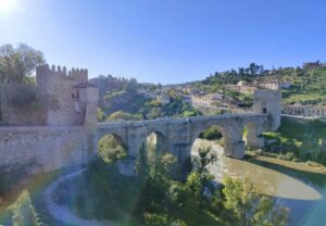 El Puente de San Martín, en Toledo, este martes 7 de noviembre.