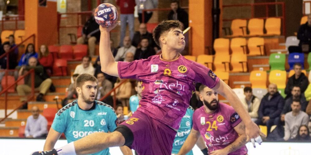 El REBI Cuenca logró su primera victoria en la EHF European League. Foto: REBI Cuenca.