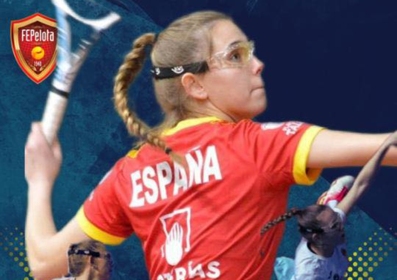 Silvia Comendador, campeona del mundosub-22 con España de Frontenis.