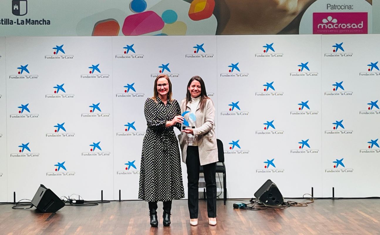 Bárbara García Torijano, recibiendo el premio nacional como mejor iniciativa pública.