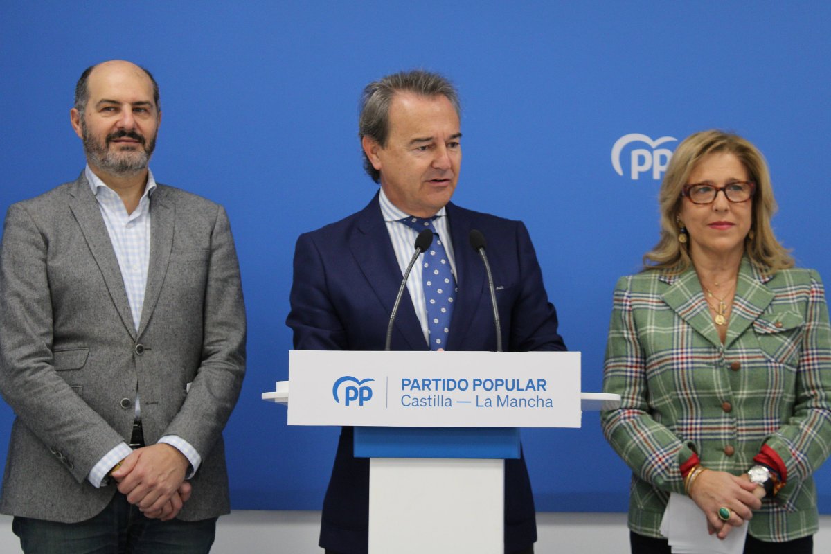 José Manuel Velasco, Agustín Conde y Pilar Alía, diputados del PP por la provincia de Toledo en el Congreso.