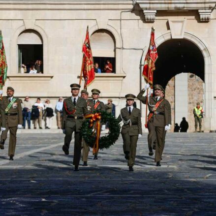 Acto castrense con motivo del Día de la Inmaculada en la Academia de Infantería de Toledo este viernes. EFE/ Ismael Herrero.