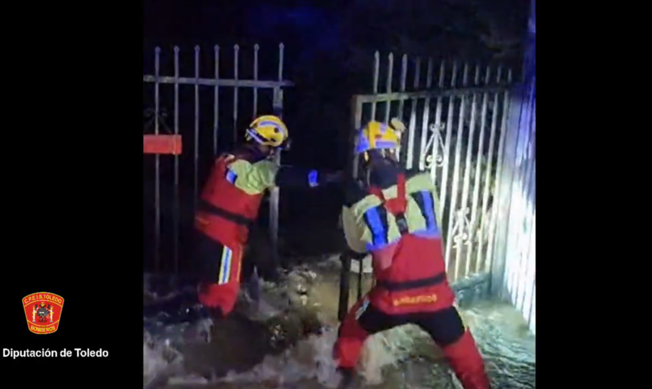 Imagen del vídeo del rescate de dos personas en San Román de los Montes. Cepeis Toledo.