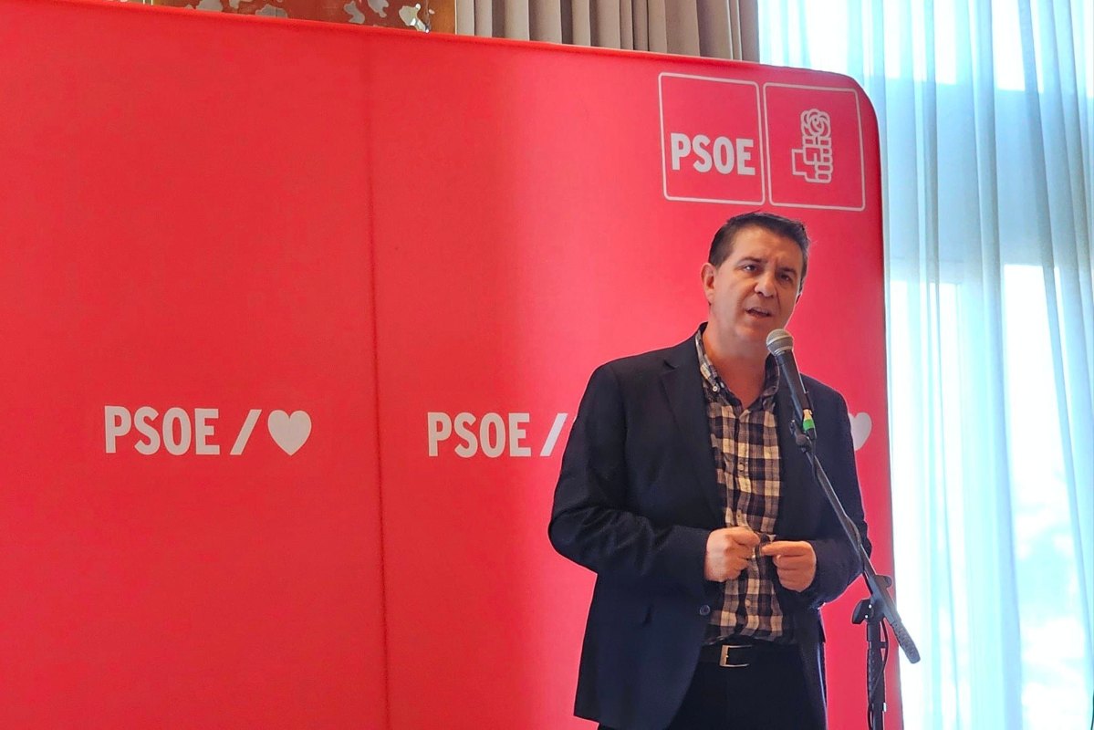 El secretario general provincial del PSOE de Albacete, Santi Cabañero, valoró las nuevas medidas anticrisis.