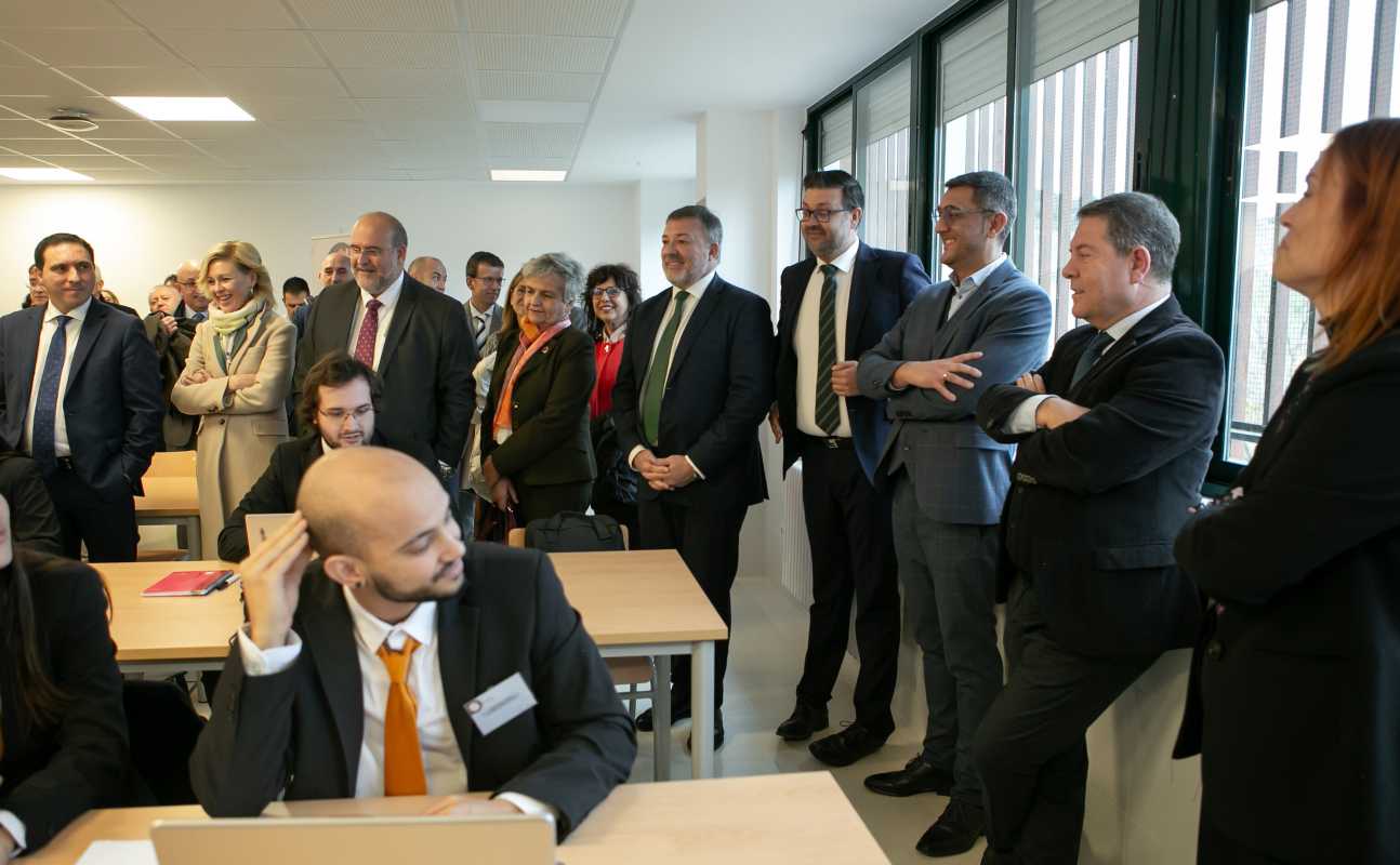 Inauguración del centro de Formación Profesional, en Cuenca.