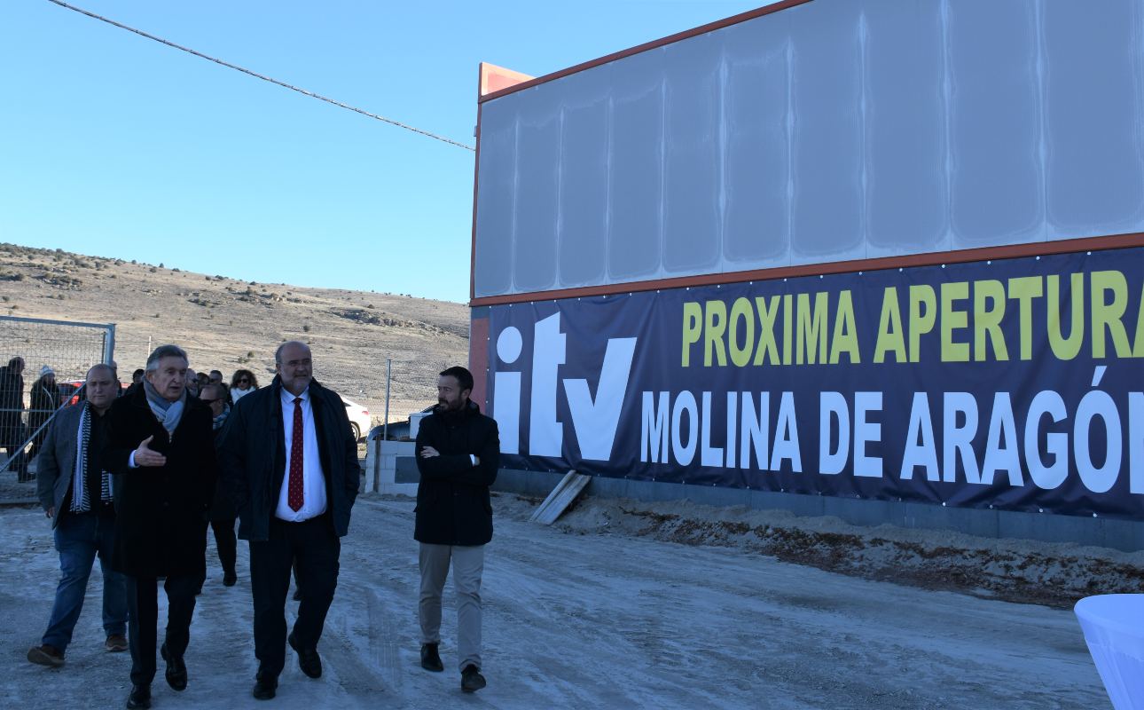 Guijarro, visitando las as obras de la nueva ITV ‘La Sagra’ en Molina de Aragón.