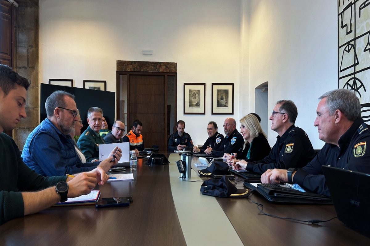 La Junta Local de Seguridad que se ha desarrollado con motivo de las fiestas de Navidad.