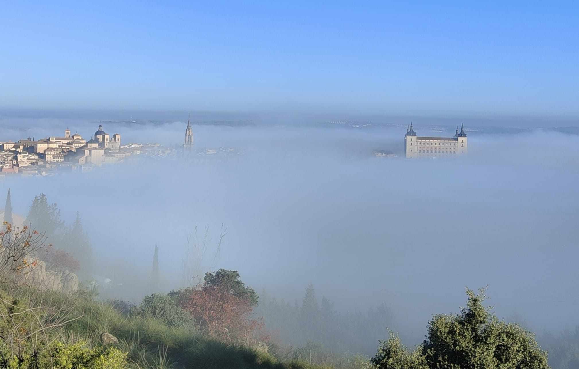 Niebla en el casco histórico de Toledo.