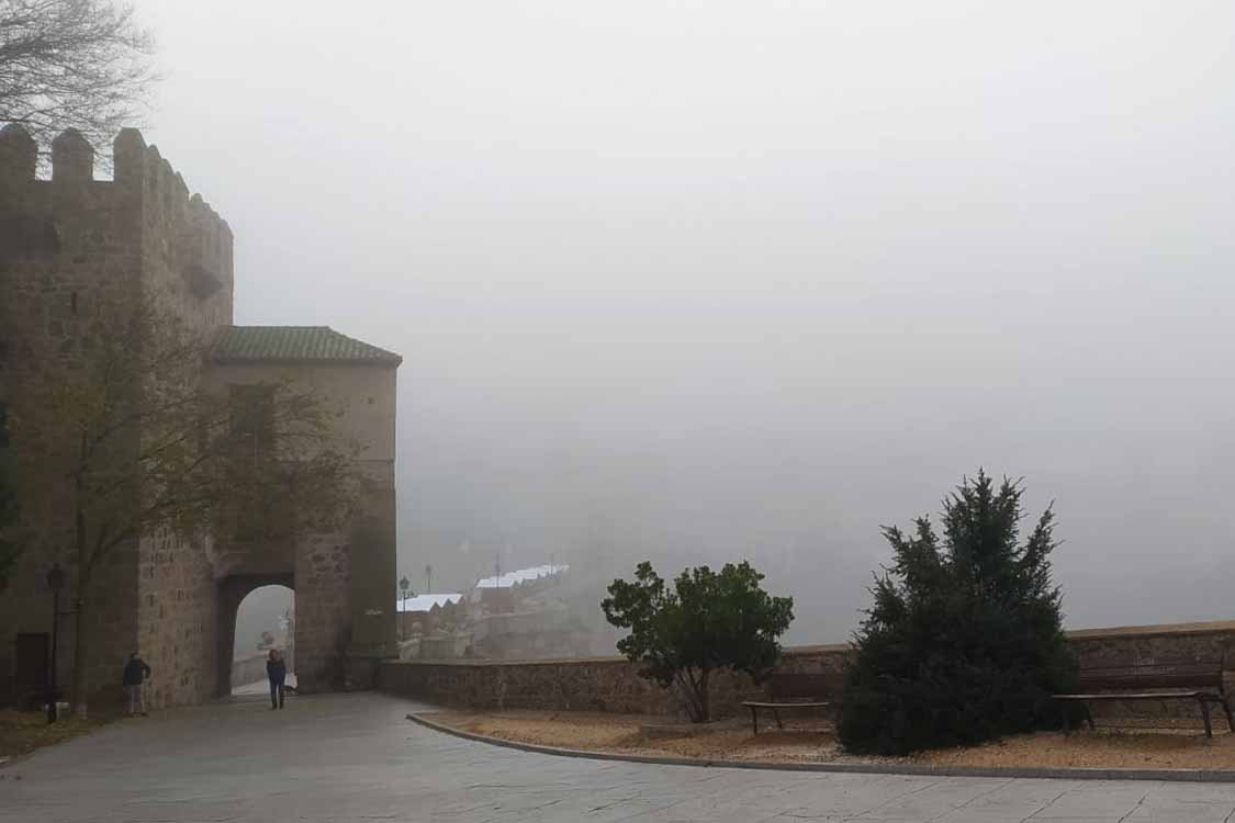 Niebla en el Puente de San Martín, Toledo. Foto: Sara M. Trevejo.