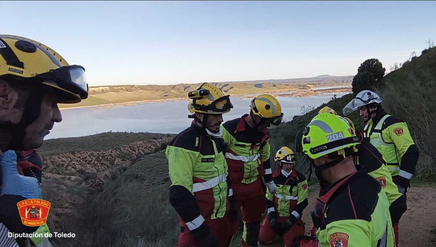 Los Bomberos del Consorcio Provincial han rescatado su cuerpo sin vida.