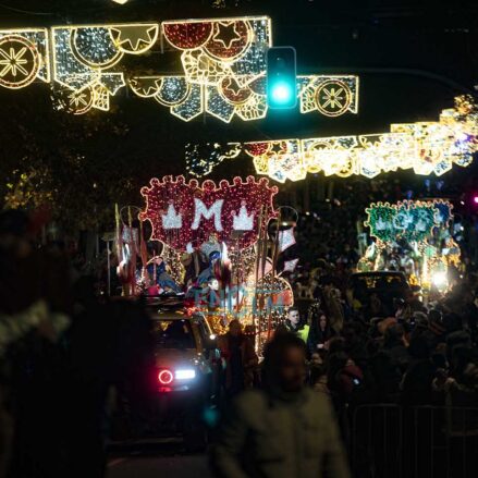 La ilusión de los Reyes Magos en la cabalgata de Toledo. Foto: Rebeca Arango.