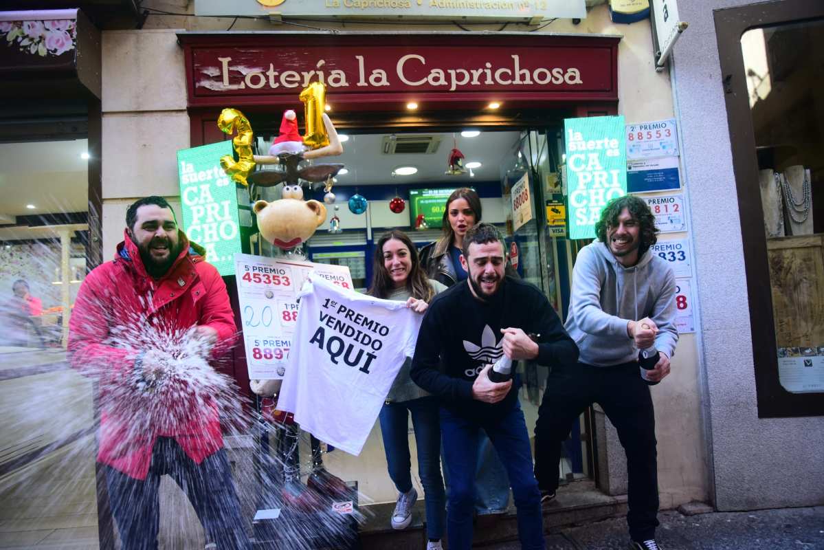 "La Caprichosa" en Toledo: Gordo y tercer premio del Niño, Gordo de Navidad... Foto: Rebeca Arango.