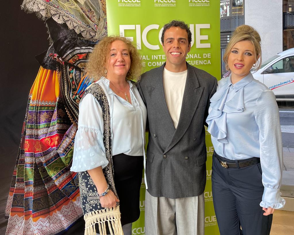 Marta Tirado (izquierda), Javier Muga y Arancha Poveda, en la presentación de Ficcue.