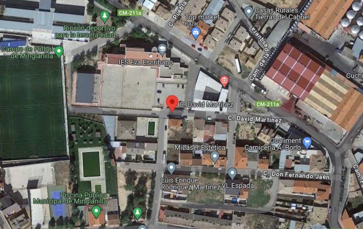 Incendio en una casa de la calle David Martínez, de Minglanilla. Imagen: Google Maps.