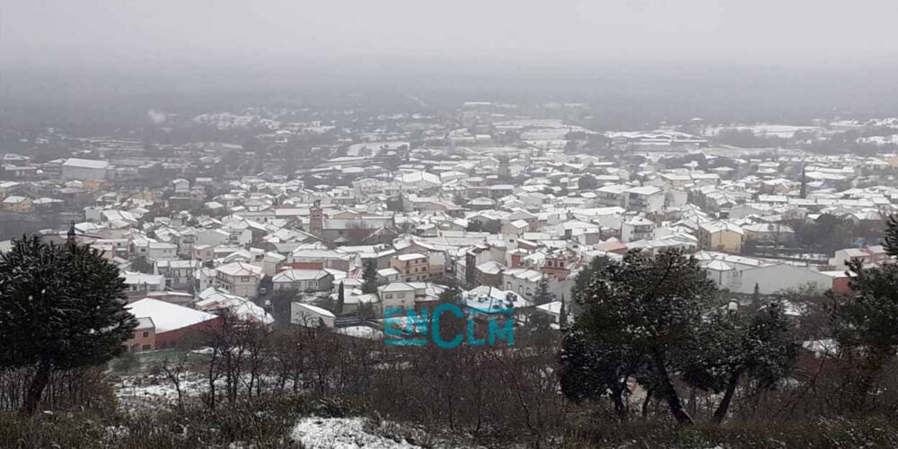 Imagen de una nevada en San Pablo de los Montes.