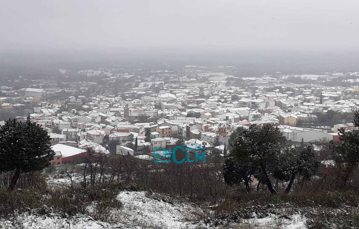 Imagen de una nevada en San Pablo de los Montes.