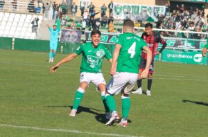 Alegría de los locales tras uno de los goles. Foto: CD Toledo.
