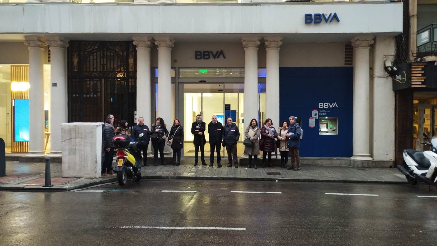 Seguimiento de la huelga en la oficina de BBVA en Albacete. Foto: CCOO CLM.