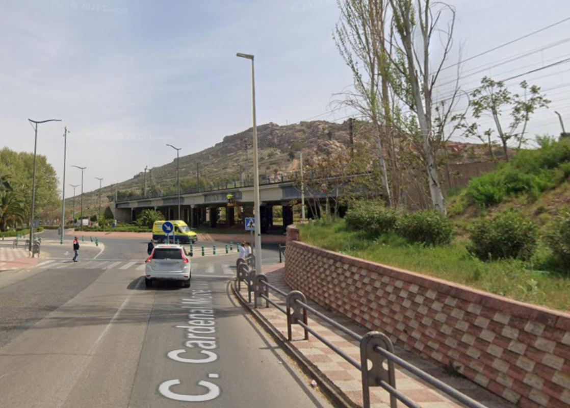 Ocurrió en las inmediaciones de un paso de peatones situado en el cruce de la calle Cardenal Monescillo con el paseo de San Gregorio.