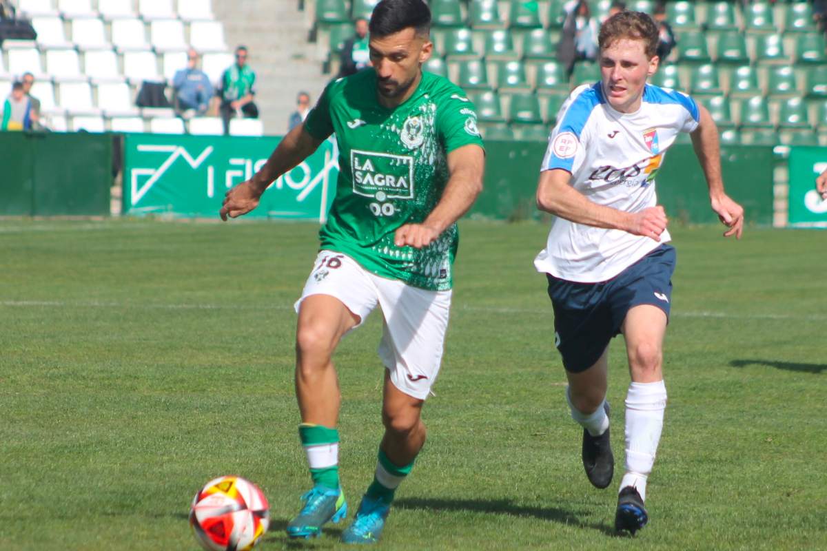 Lance del partido del Toledo frente al Hucarán de Balazote. Foto: CD Toledo.