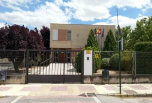 Fachada del IES Vicente Cano.