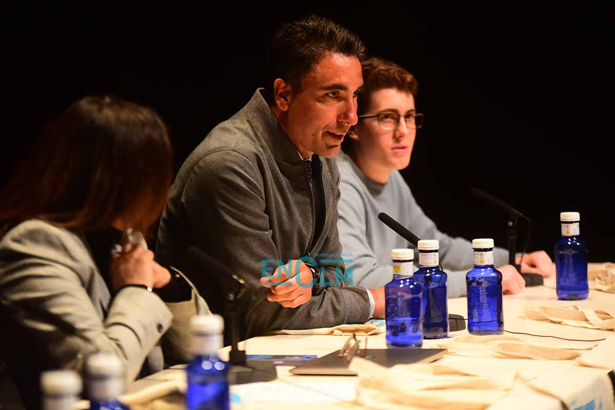 Luis Miguel García-Marquina, aportando su testimonio en las III Jornadas Rompiendo barreras en el deporte de CLM. Foto: Rebeca Arango.