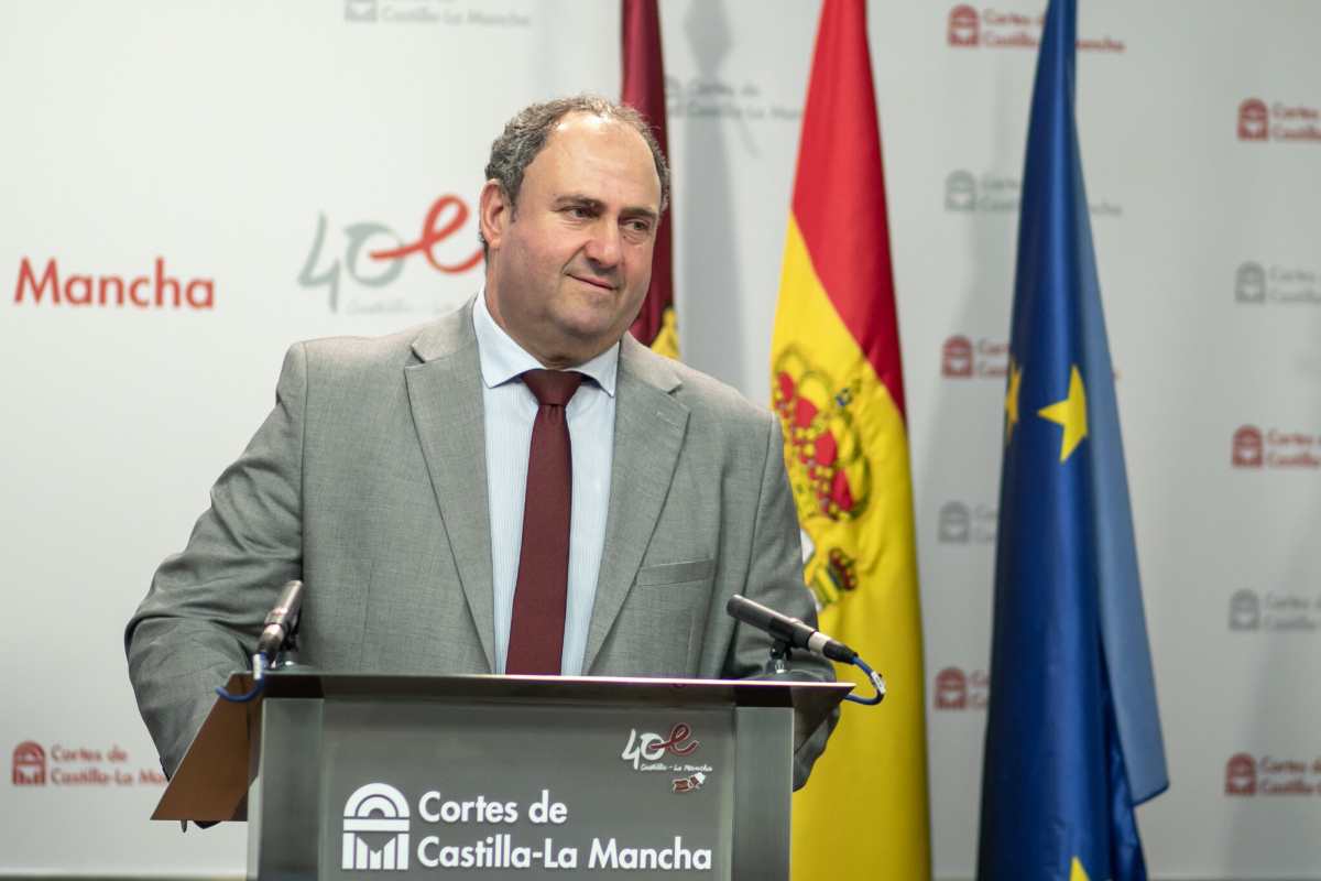 El consejero de Agricultura, Ganadería y Desarrollo Rural, Julián Martínez Lizán.