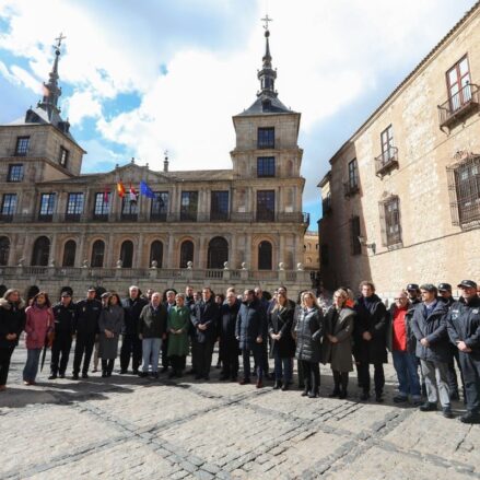 Minuto de silencio en Toledo.