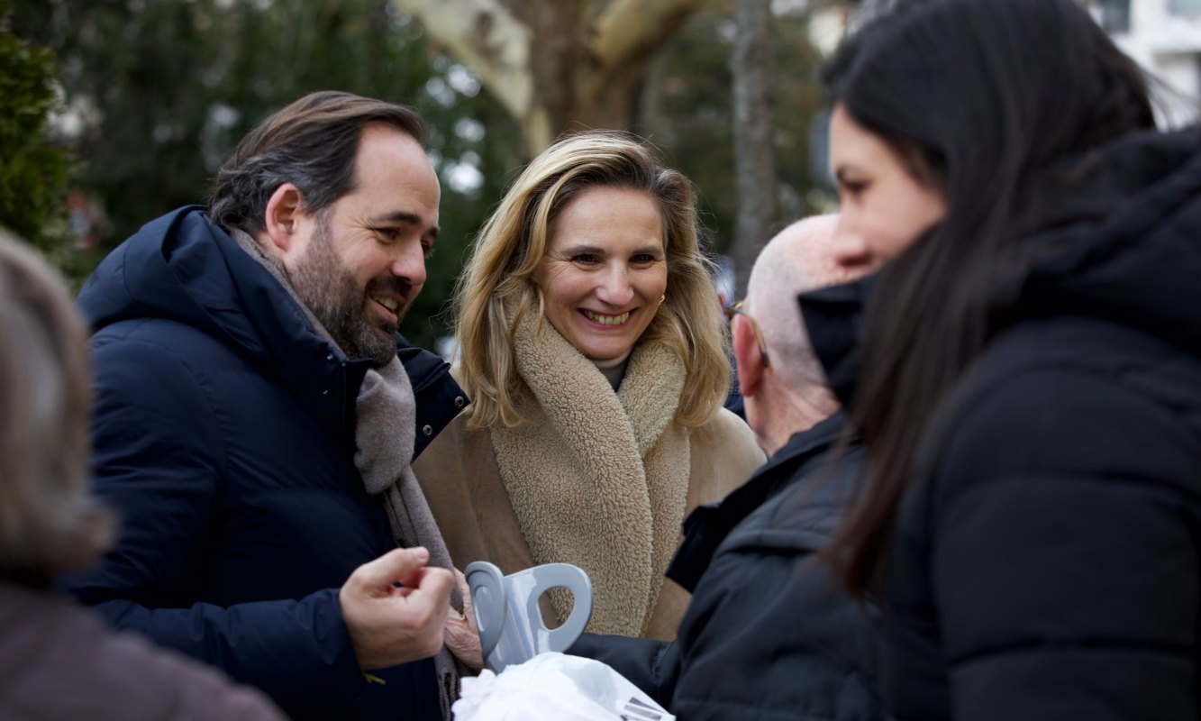 Paco Núñez, junto a la vicesecretaria de Desarrollo Sostenible del PP, Paloma Martín.