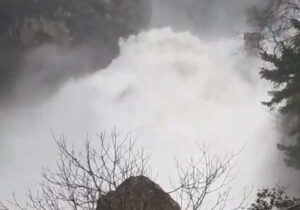 Imagen del reventón de los Chorros del Río Mundo.