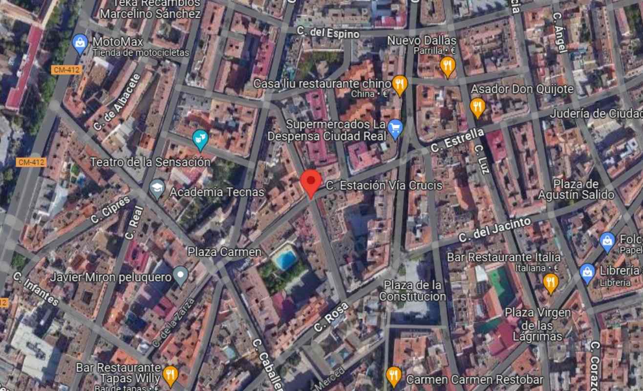 Calle Estación Vía Crucis, donde un hombre "la lio", en un bar. Imagen: Google Maps.