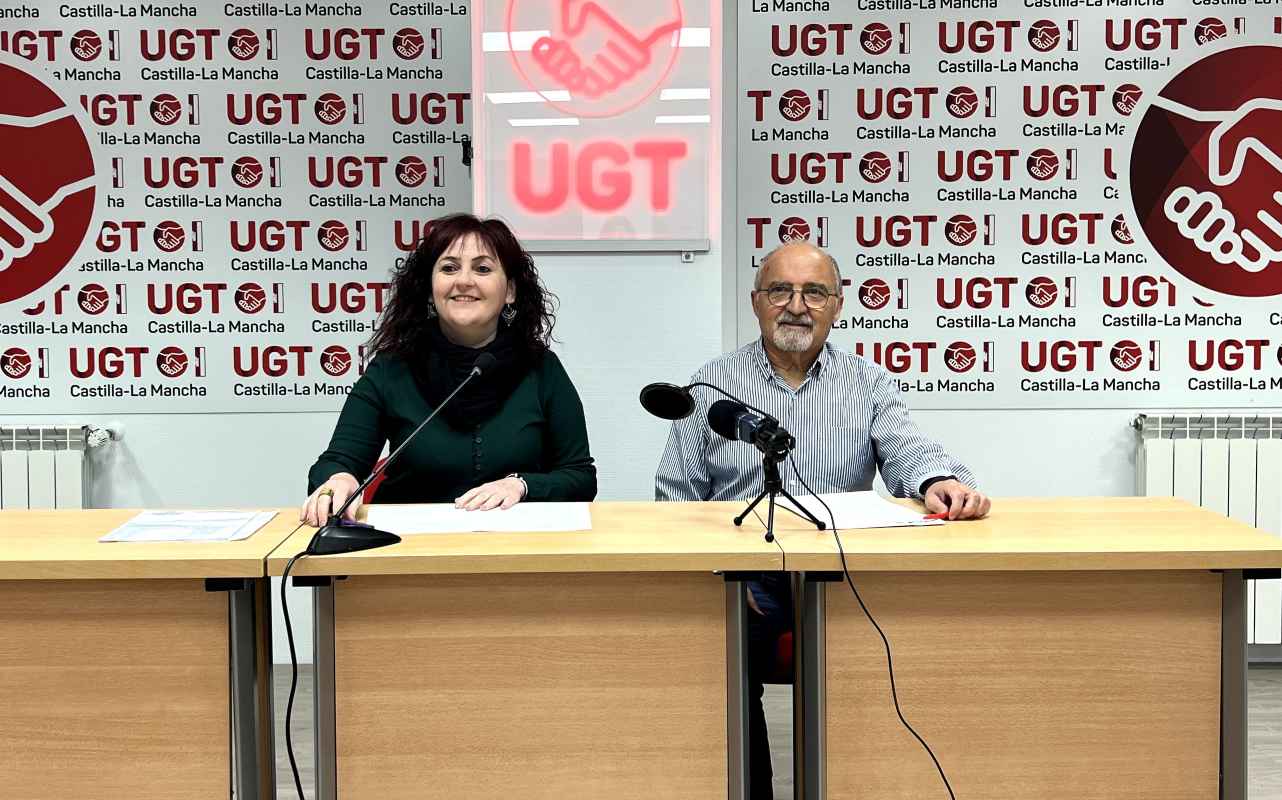 Isabel Carrascosa y Jesús Santiago, de UGT.