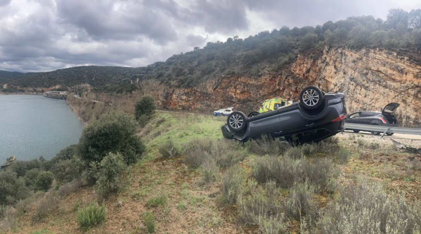 Imagen del accidente junto al embalse de la Tajera.