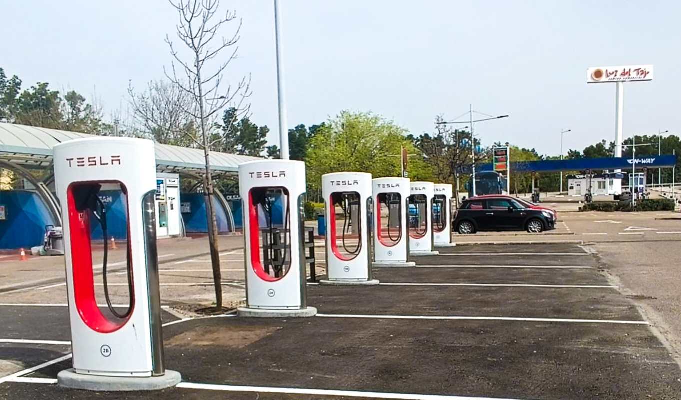 Imagen de los supercargadores eléctricos de Tesla en la provincia de Toledo.