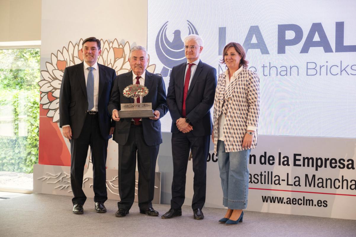 Premio Empresa Familiar, para "La Paloma Cerámicas".