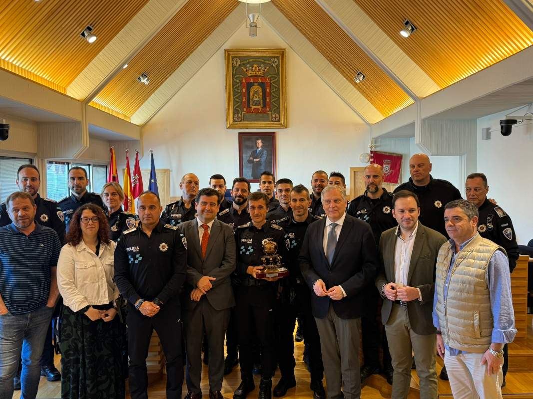 Recepción a los agentes de la Policía Local que han participado en el campeonato