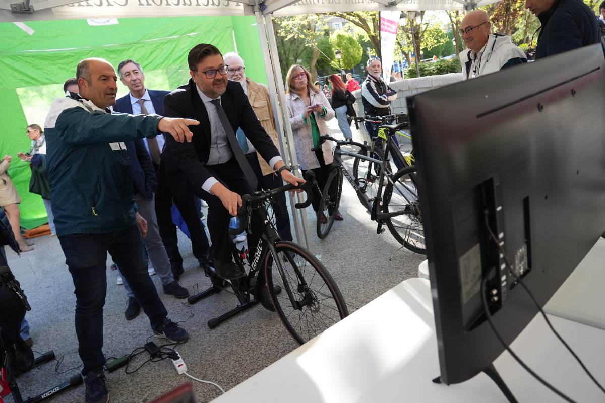 Amador Pastor, en el Tour Promoción, primera parada en Puertollano.