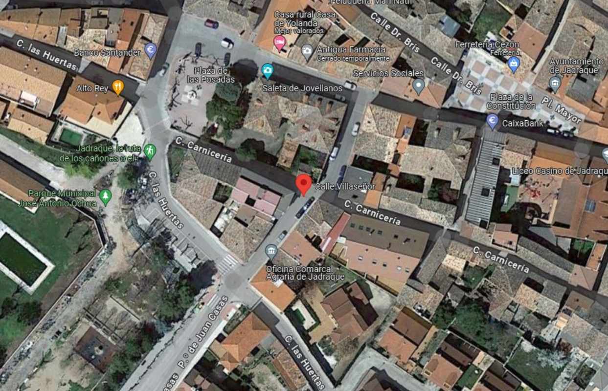 A un vecino de Jadraque se le cayó la casa encima en Jadraque. Imagen: Google Maps.