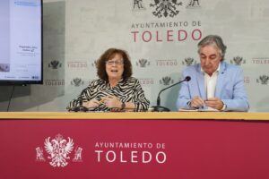 Ana Pérez y Juan Carlos Fernández Layos dieron a conocer los ponentes de las conferencias del Corpus.