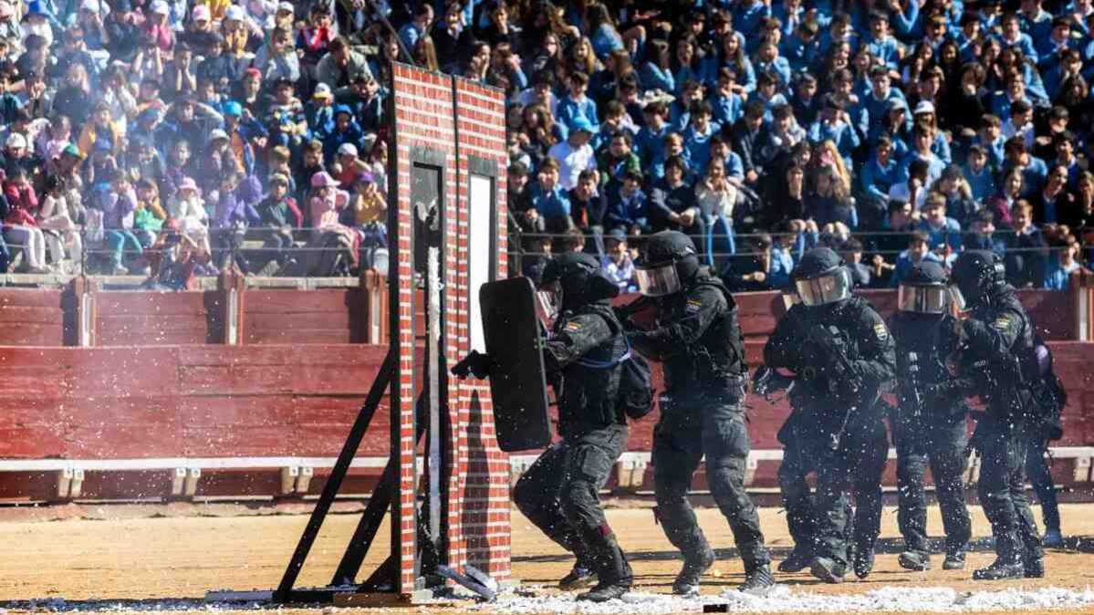 exhibicion-policia-nacional-7