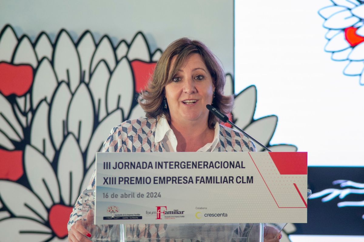 La consejera, en la III Jornada Intergeneracional que ha celebrado en Toledo la Asociación de la Empresa Familiar de CLM.