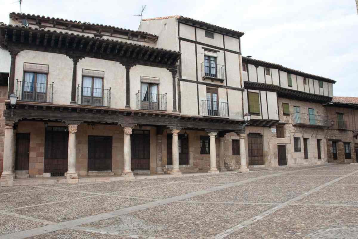 Plaza del Trigo, en Atienza (Guadalajara).