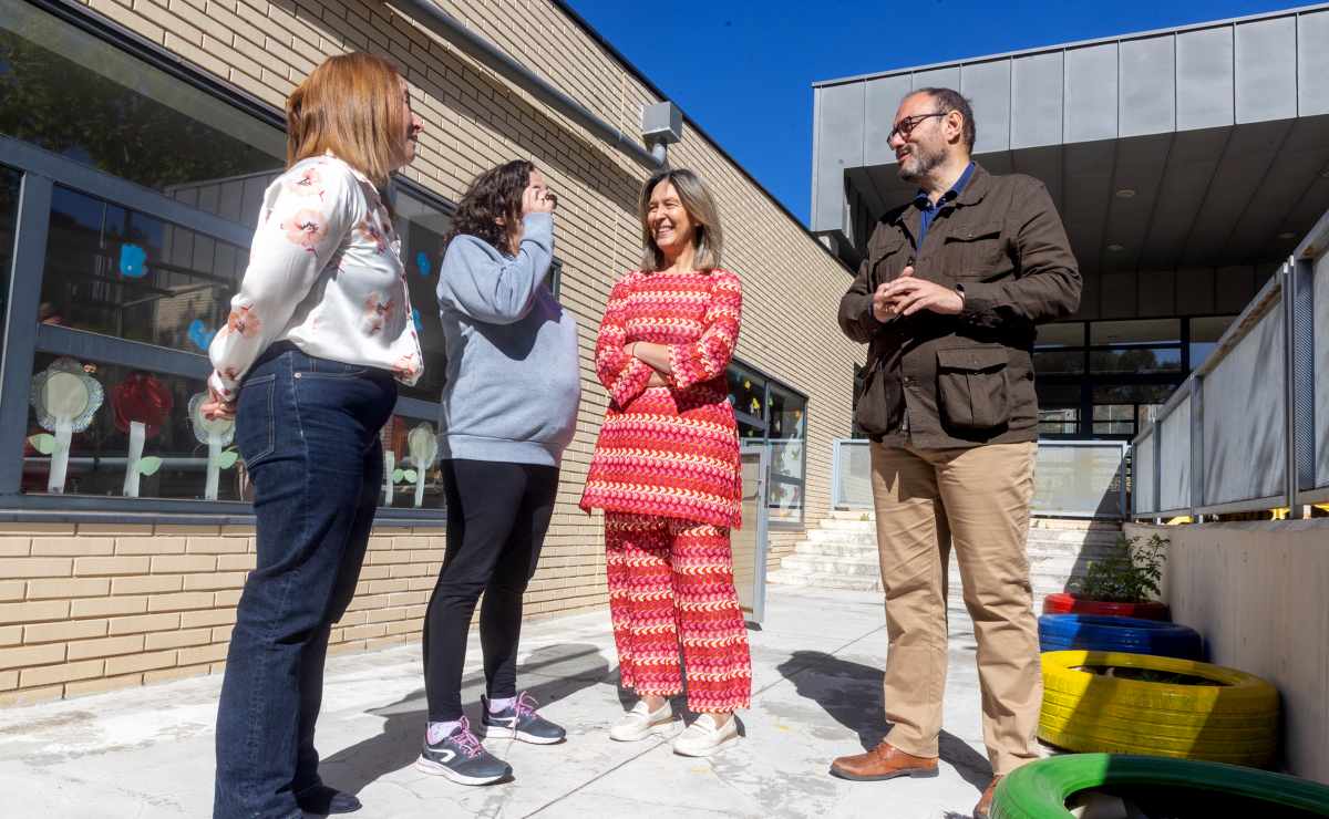 La alcaldesa de Guadalajara visita la escuela municipal Alfanhuí